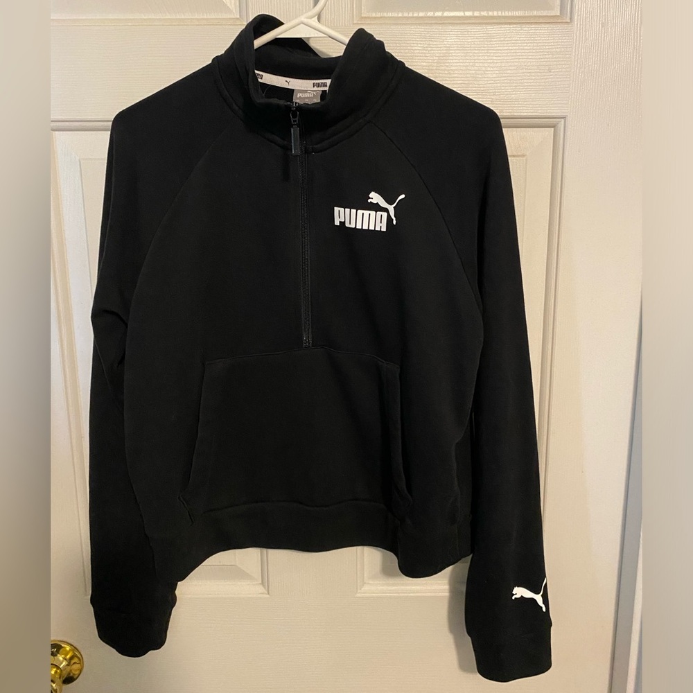 Women’s Puma half zip sweatshirt
